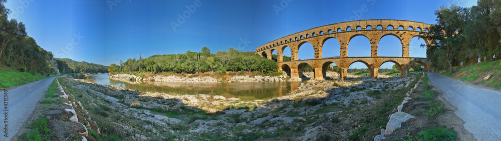 Fototapeta premium Ponte del Gard (Pont du Gard) Francia