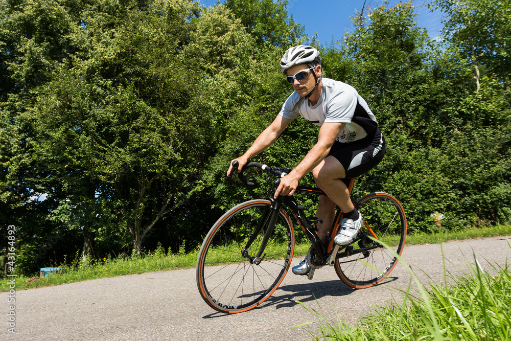 Obraz premium Rennradfahrer im Wettkampf