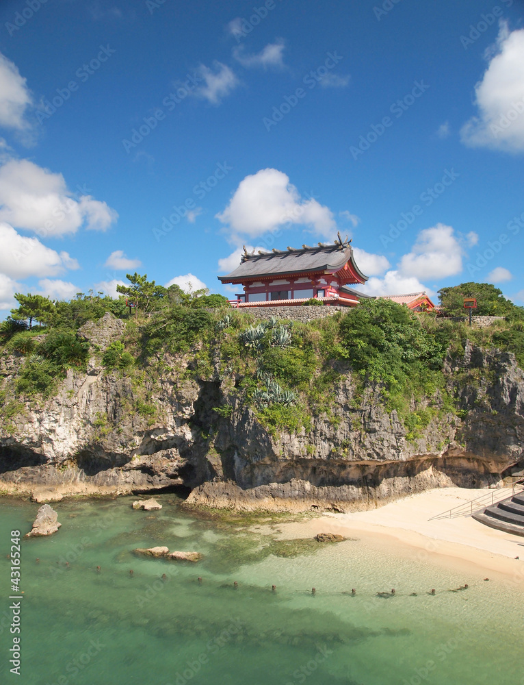 Naklejka premium 崖の上に建つ神社