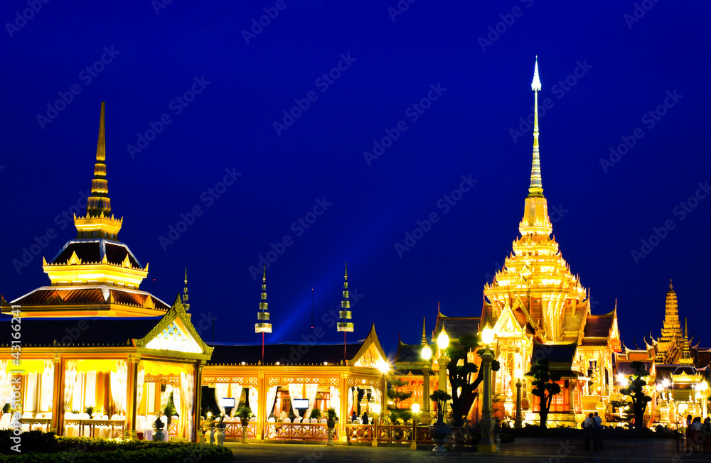 Naklejka premium Thai Royal Crematorium at twilight in Bangkok, Thailand 