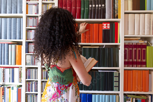 Women in the library photo