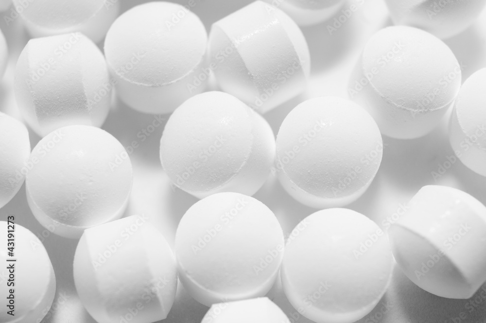 白い錠剤
