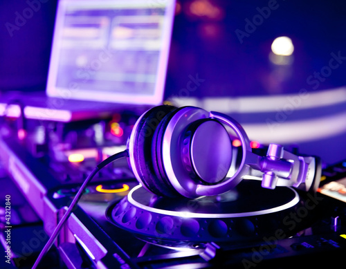 Dj mixer with headphones