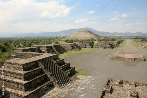 Teotihuacan Aleja Zmarłych photo