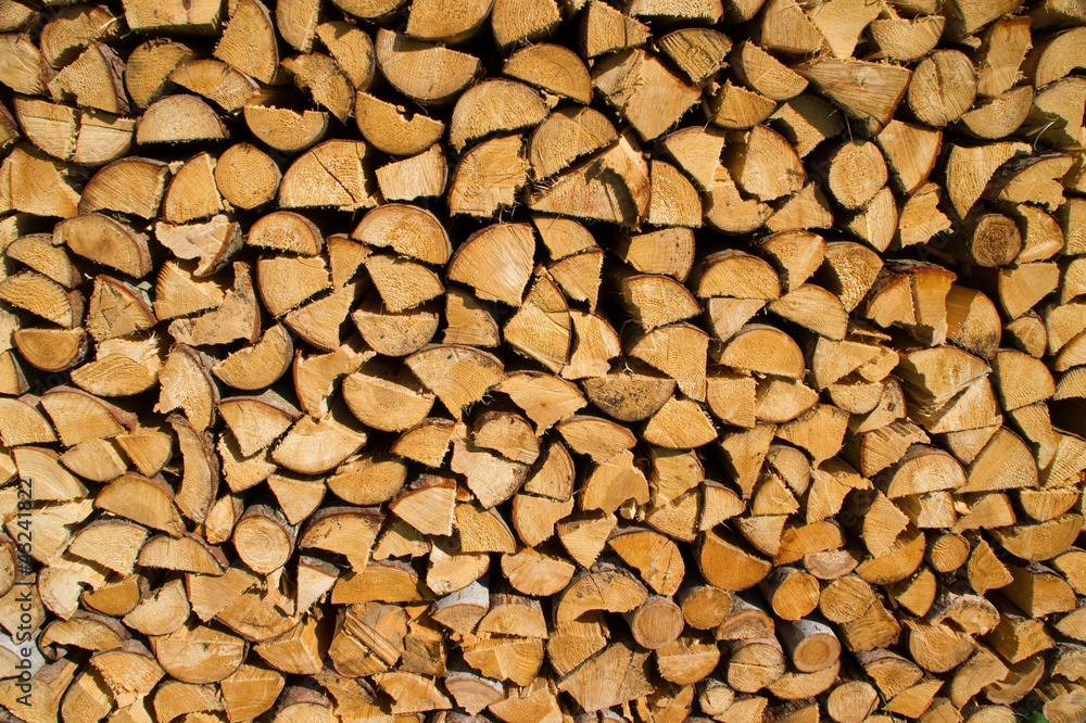 Brennholz Holzstapel gestapelt gelb braun bauernhof Brennholz Holzstapel gestapelt gelb braun bauernhof