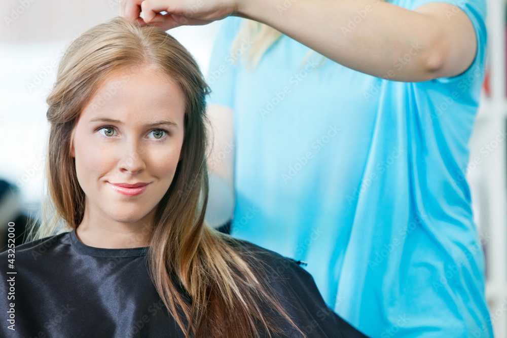 Fototapeta premium Pretty Woman At Parlor