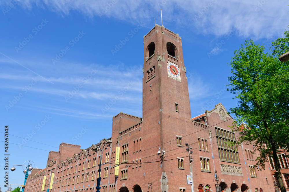 Fototapeta premium Beurs van Berlage (Old Stock Exchange) in Amsterdam, Netherlands