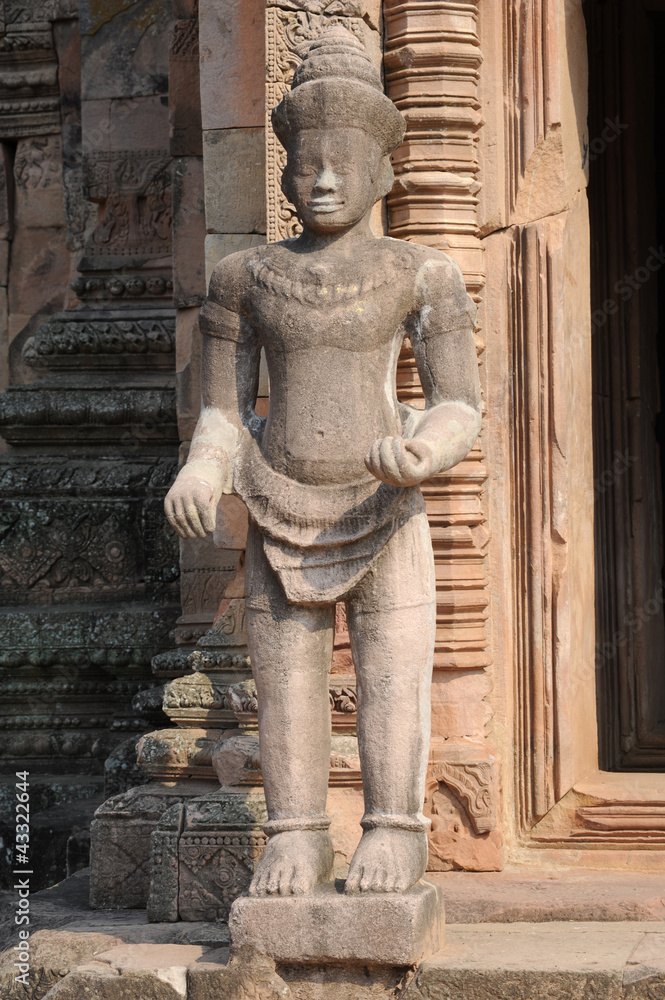 Statua al tempio khmer di Prasat Muang Tam in Tailandia