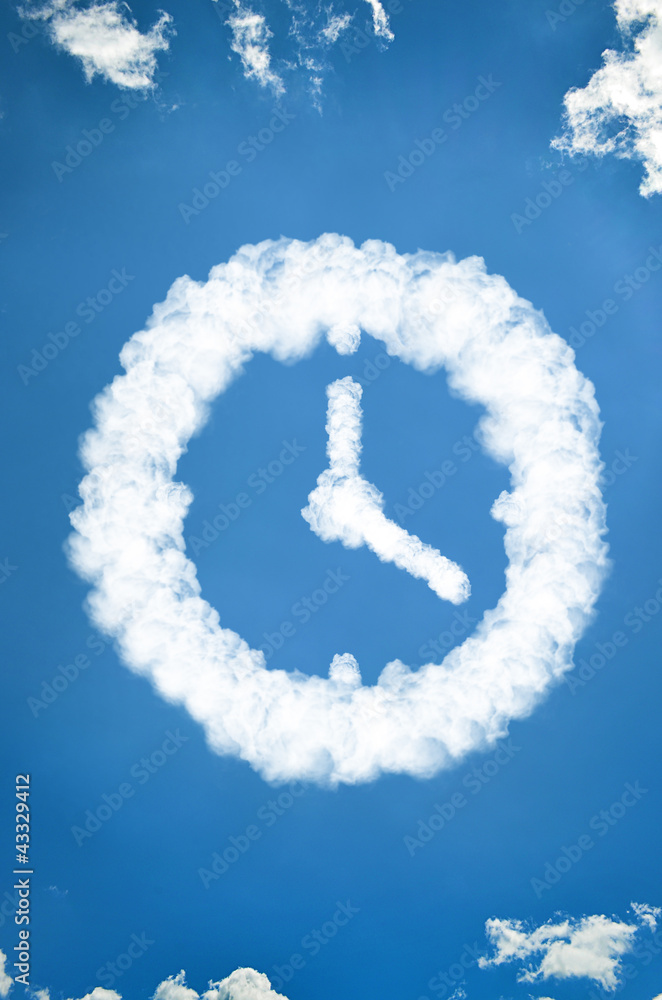 Fototapeta premium Uhr aus Wolken