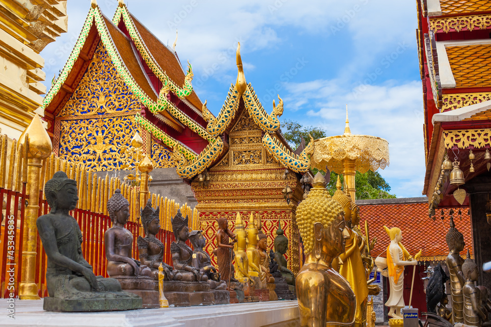 Fototapeta premium Beautiful temple Doi Suthep in Chiang Mai. Thailand.