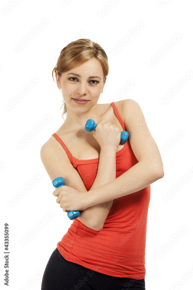 junge fitness frau hält hanteln vor weissem hintergrund junge fitness frau hält hanteln vor weissem hintergrund