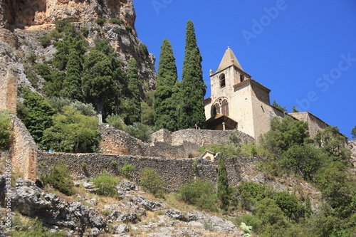 le chemin de croix et la chapelle de Beauvoir photo