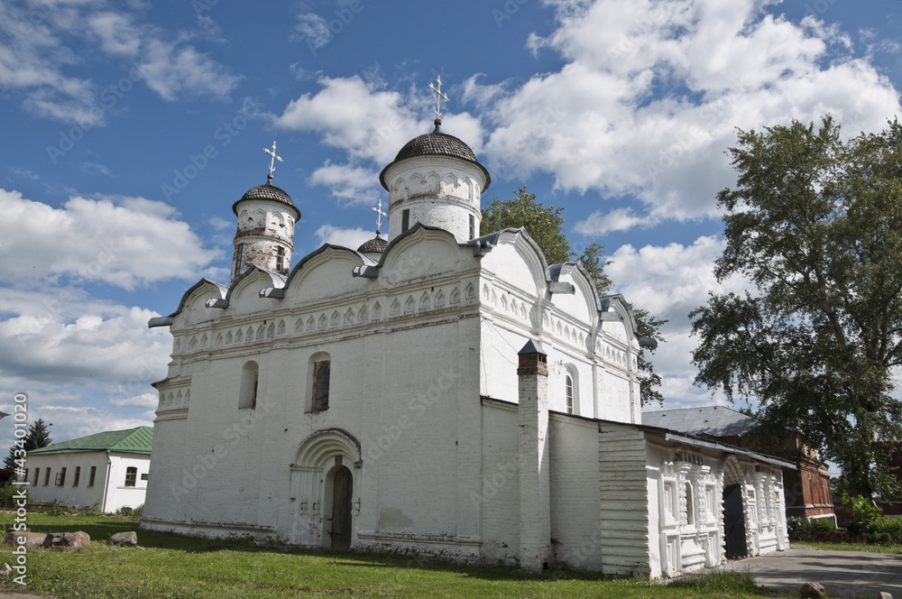 Православная церковь в Суздале.