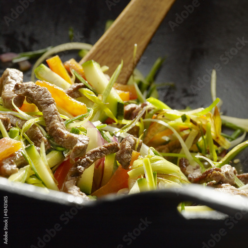 stir fried vegetabels with beef slices photo