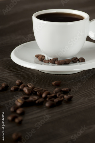 Espresso mit Kaffeebohnen
