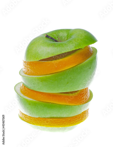 Green sliced fruits