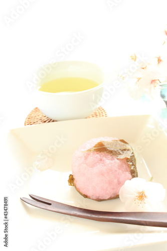 Japanese confectionery, Sakura Mochi and green tea