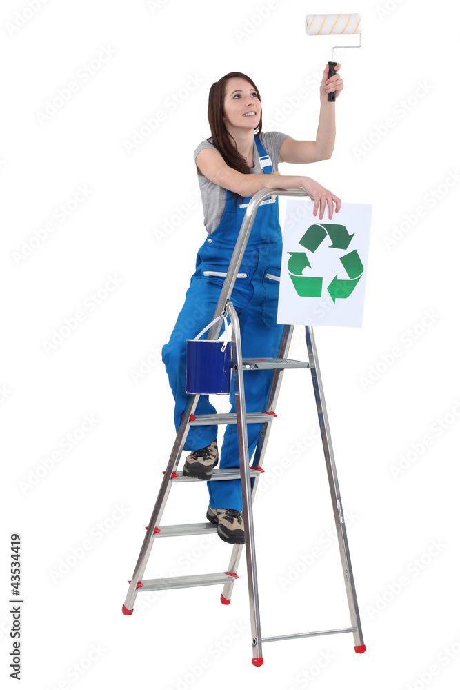 Call to recycle decorating materials Call to recycle decorating materials