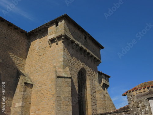 Eglise fortifiée de Compreignac ; Haute-Vienne ; Limousin