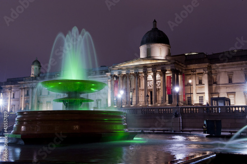 fountain and national gallery illuminated