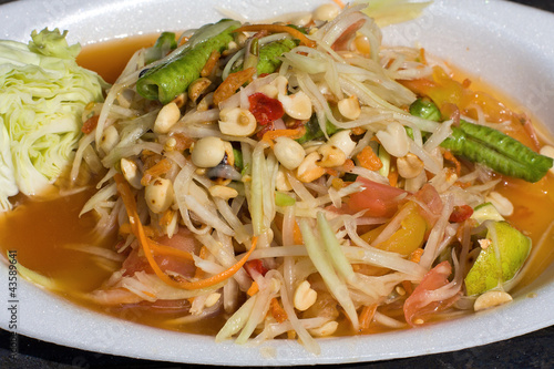 Papaya salad hot and spicy