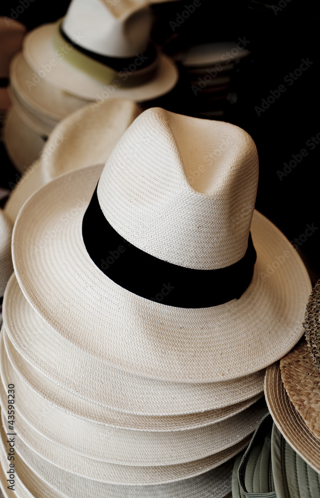 vente de chapeau au marcher borsalino Stock Photo | Adobe Stock