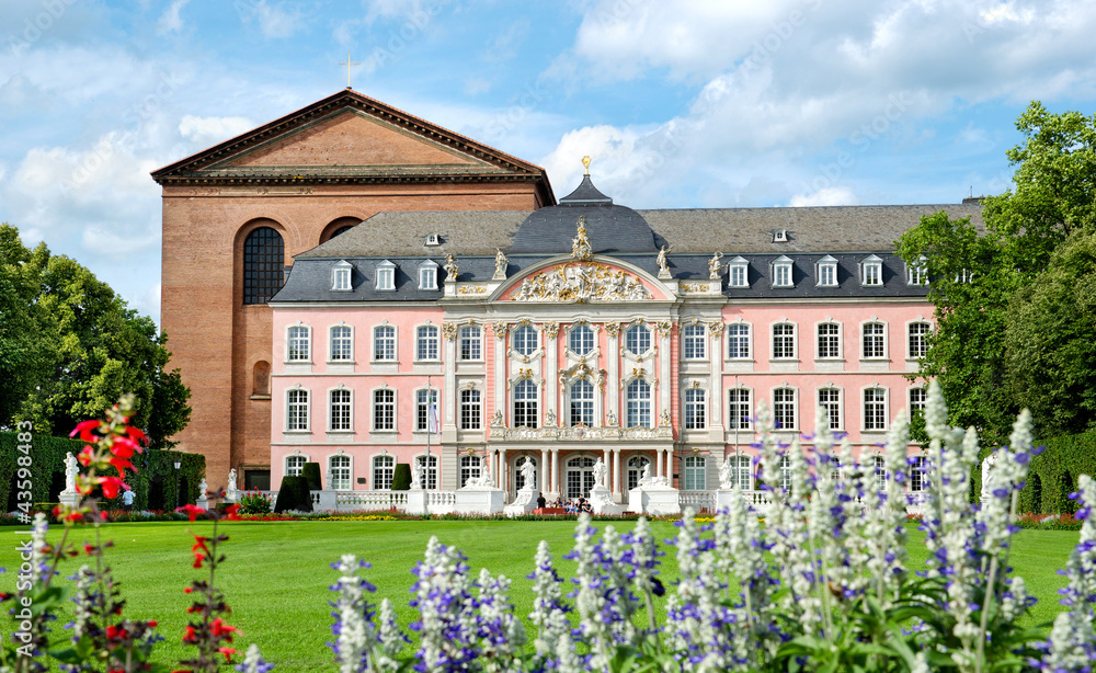 Trier Kurfürstliches Palais und Konstantinbasilika (Palastaula)
