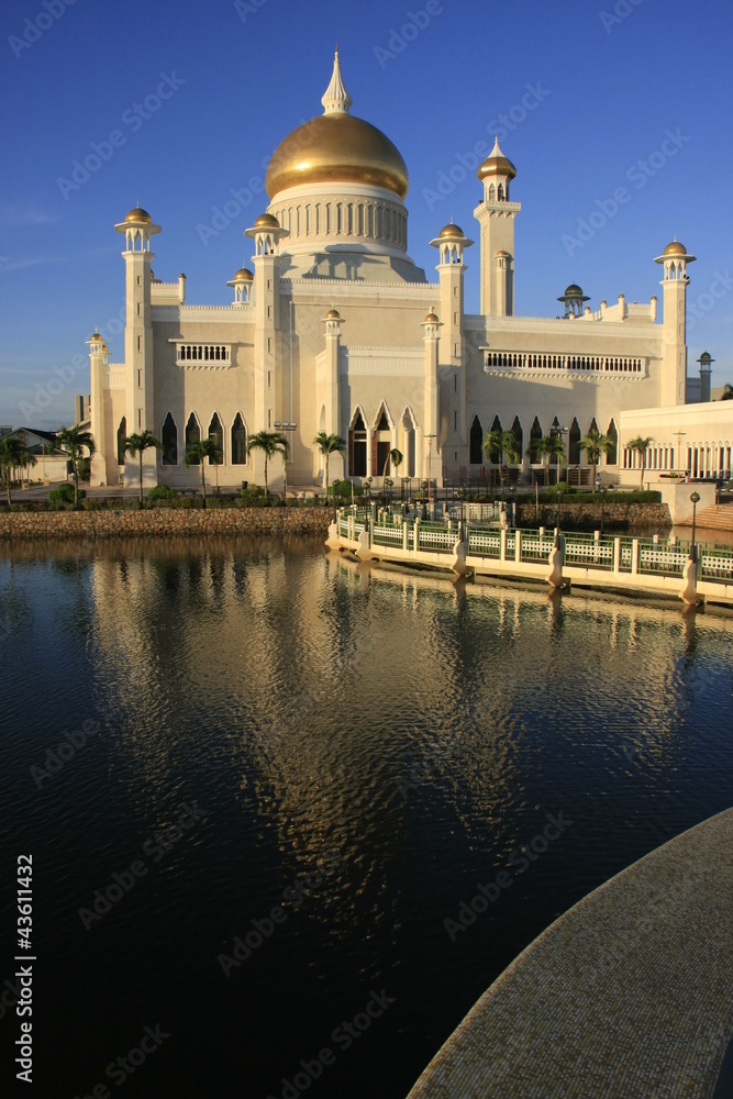 Sultan Omar Ali Saifudding Mosque, Brunei