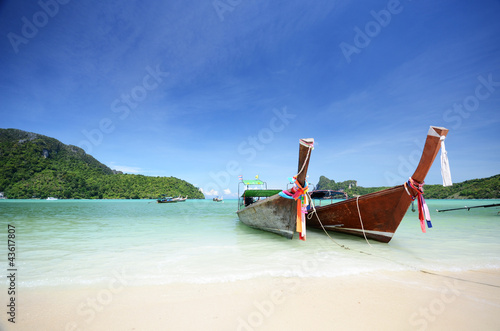 Koh Phi Phi Island, Thailand © eranda