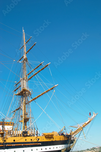 Sailing vessel