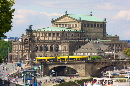 Semperoper Dresden, Brühlsche Terasse