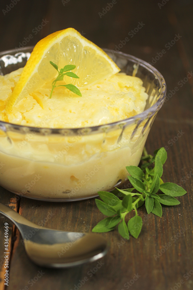 Lemon pudding