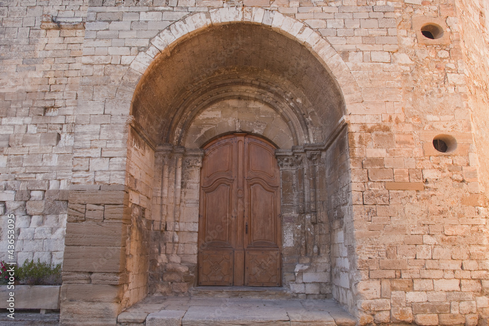 Church door in Venasque