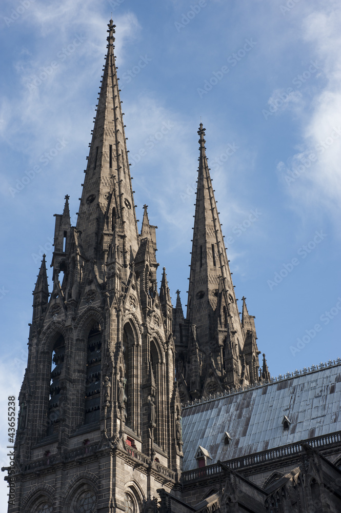 clochers de la cathédrale de Clermont-Ferrand