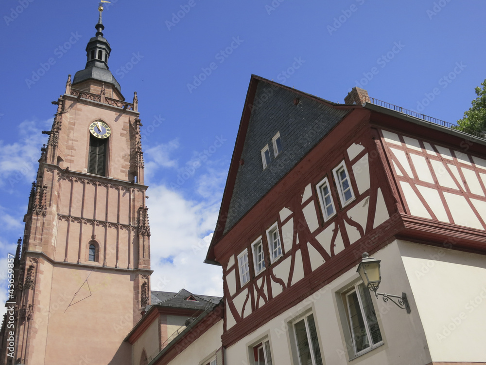 Die katholische Pfarrkirche St. Peter und Paul, Eltville Die katholische Pfarrkirche St. Peter und Paul, Eltville