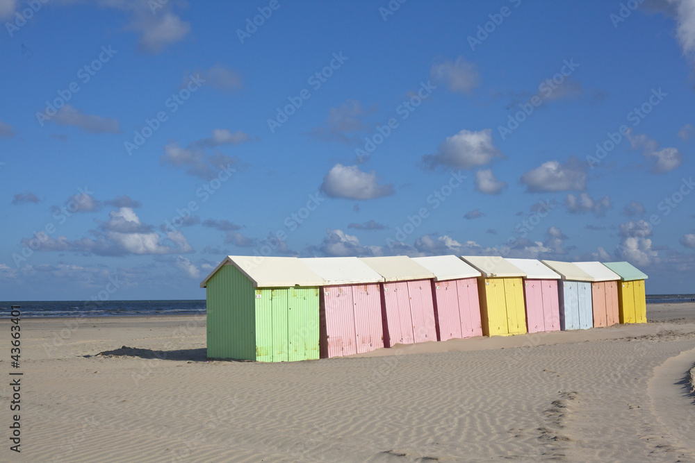 Cabanes en Bois Colorées Cabanes en Bois Colorées