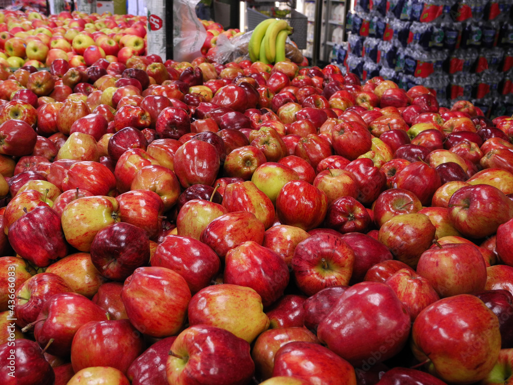 Tasty Red Apples Tasty Red Apples