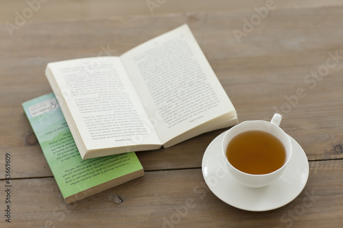 紅茶と本