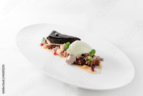 schokoladenkuchen | minzeis | kaffee | orange