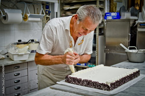 Wallpaper Mural Decorare la torta Torontodigital.ca