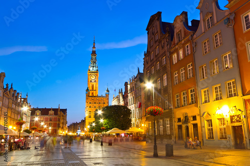 Carta da parati Old town of Gdansk with city hall at night, Poland