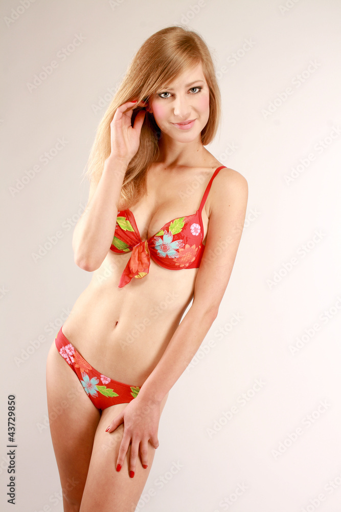 modelka w bikini