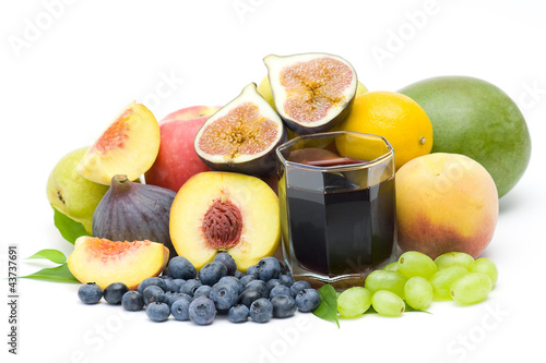 fruit juice and fresh fruits