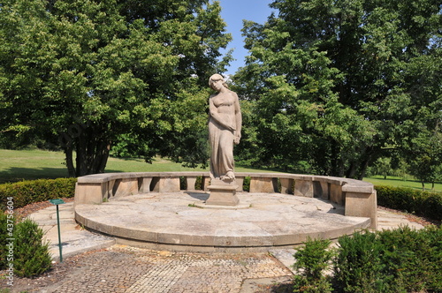 Lidice monument photo