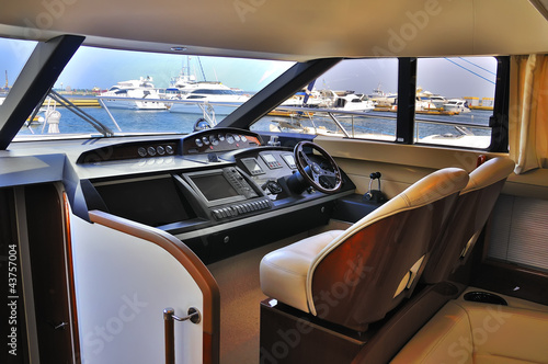steering wheel yacht