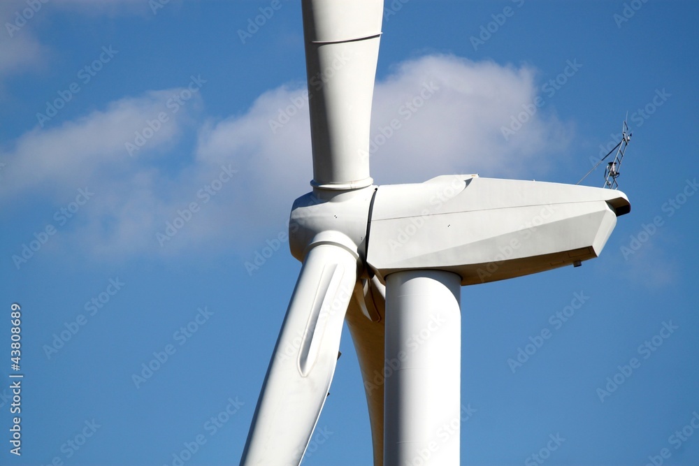 Nacelle et rotor d'éolienne Stock Photo | Adobe Stock