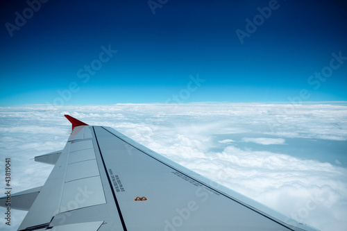 aircraft wing on the clouds © chungking