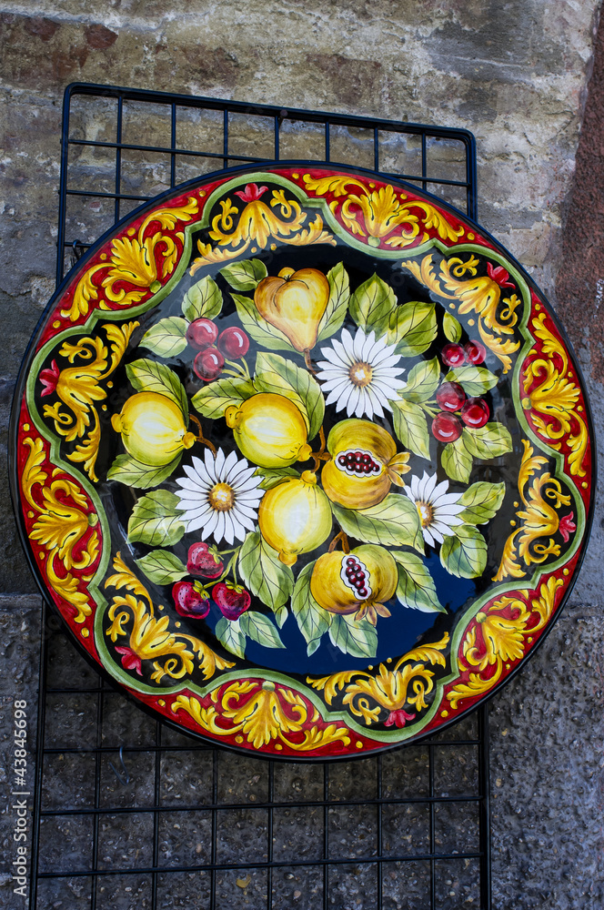Italian art hand made maiolica color image