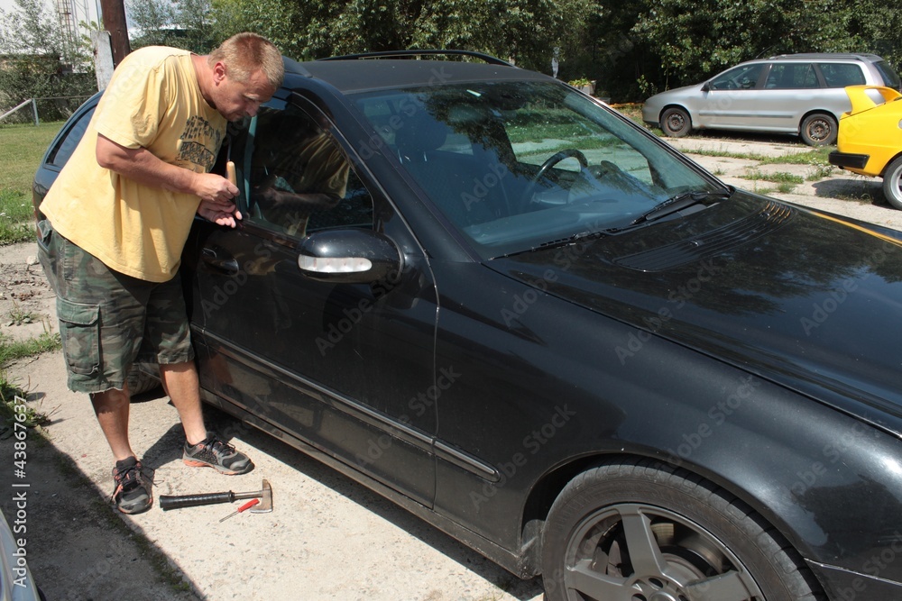 Thief steals car Thief steals car