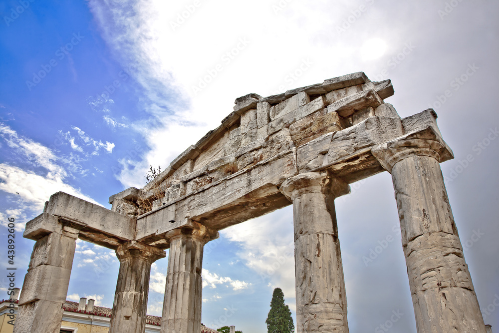 grèce; Athènes : colonnes de temple antique